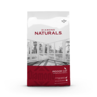 Diamond Naturals Cat Food is an American Product made for cats. Contains chicken and rice as basic ingredient.